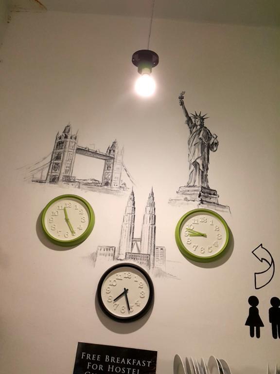 Pods The Backpackers Home&cafe, Kuala Lumpur