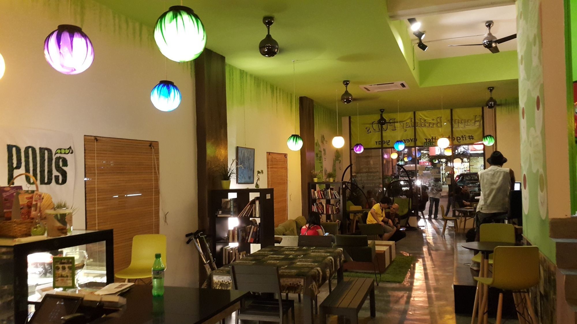 Pods The Backpackers Home & Cafe, Kuala Lumpur Hostel